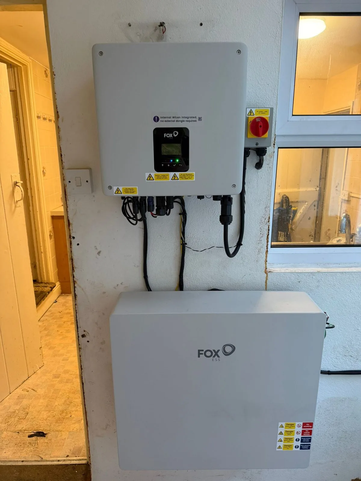 Residential power inverter and battery storage setup